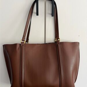 Sophisticated Brown Leather Tote Bag
